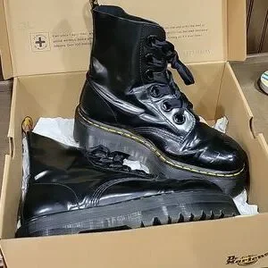 Dr. Martens | Shoes | Dr Martens Molly Black Boots Size 9